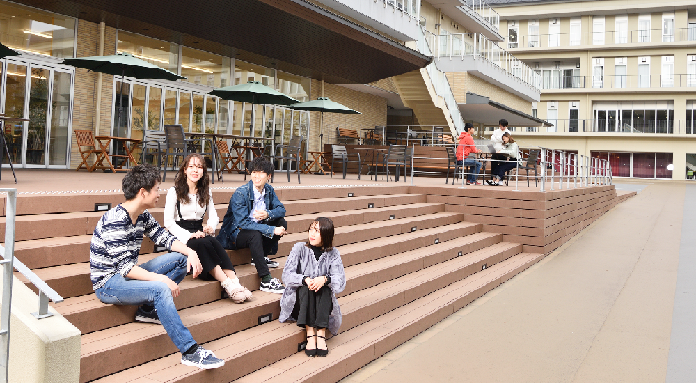 留学エージェント